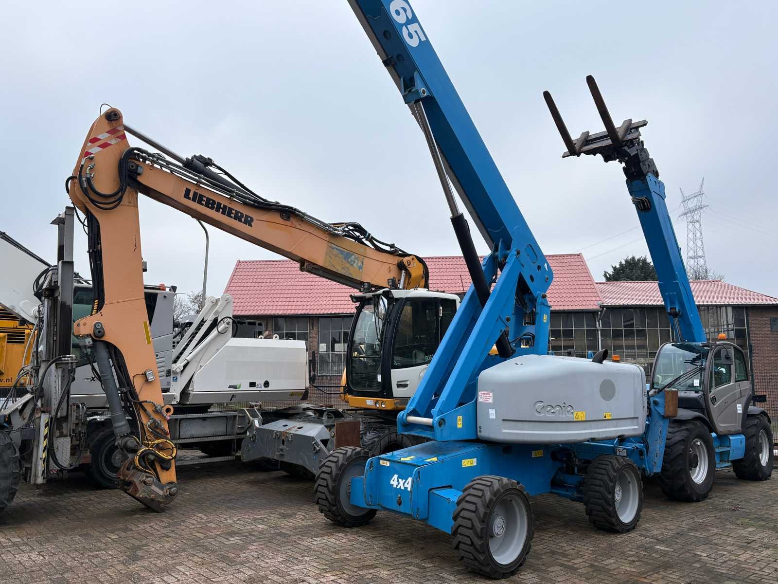 Shovels, graafmachines, hoogwerkers en aanbouwdelen wegens terreinopruiming