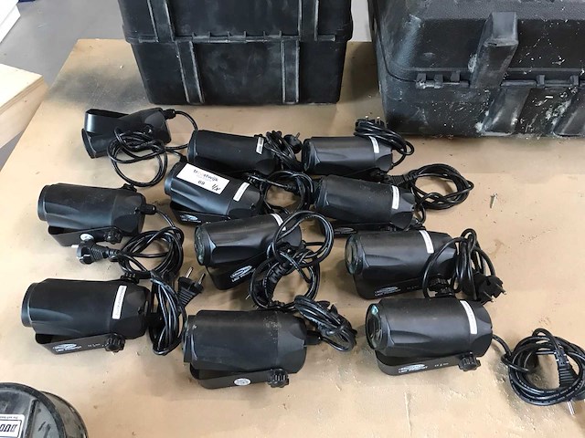 Show tec led pinspot (11x) - afbeelding 1 van  1