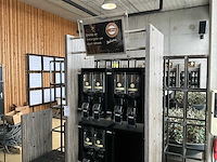 Showroom - winkel presentatie en koffie meubel (2x) - afbeelding 3 van  8