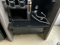 Showroom - winkel presentatie en koffie meubel (2x) - afbeelding 6 van  8