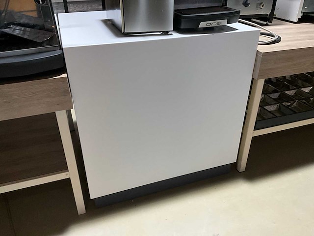 Showroom - winkel presentatie kubus (3x) - afbeelding 3 van  4