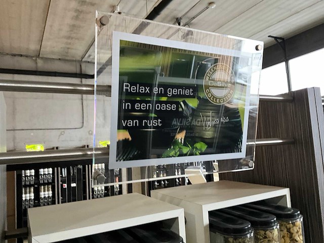 Showroom - winkel presentatie meubel (3x) - afbeelding 7 van  13