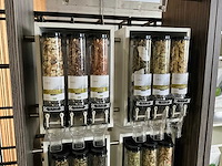 Showroom - winkel presentatie meubel (3x) - afbeelding 8 van  13