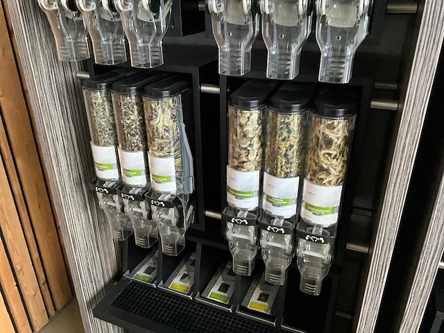 Showroom - winkel presentatie meubel (3x) - afbeelding 9 van  13