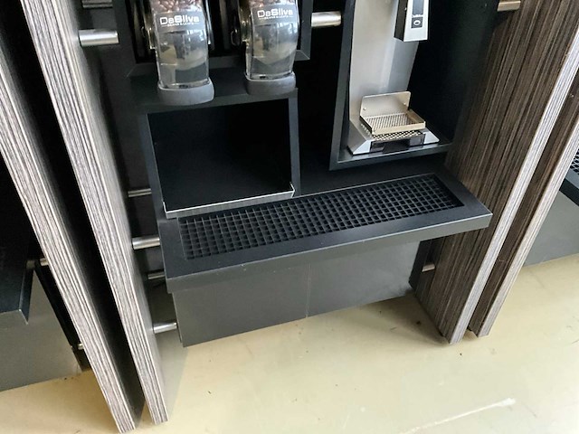 Showroom - winkel presentatie meubel (3x) - afbeelding 2 van  16