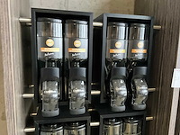 Showroom - winkel presentatie meubel (3x) - afbeelding 11 van  16