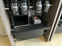 Showroom - winkel presentatie meubel (3x) - afbeelding 13 van  16