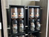 Showroom - winkel presentatie meubel (3x) - afbeelding 15 van  16