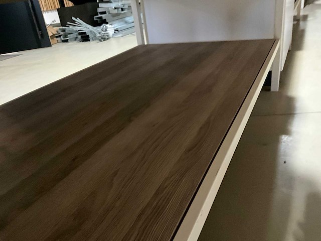 Showroom - winkel presentatie tafel (2x) - afbeelding 5 van  6