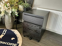 Showroom inventaris - afbeelding 4 van  9