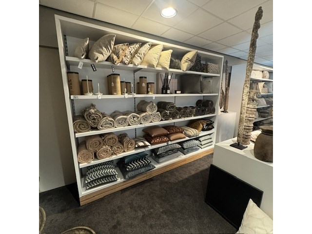Showroom kast - afbeelding 1 van  4