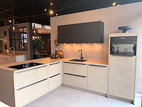 (showroom) keukens, keukenapparatuur en toebehoren