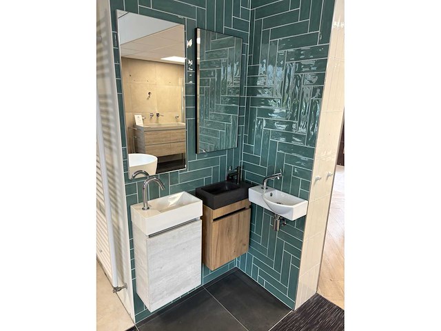 Showroom partij diversen - afbeelding 2 van  6