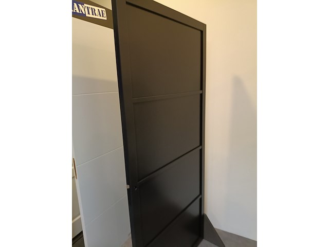 Showroomdeuren, skantrae en weekamp - afbeelding 13 van  15