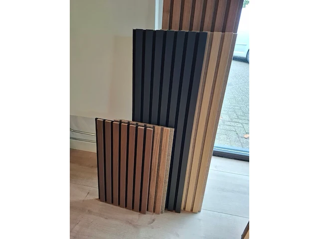 Showroomdisplay met diverse panelen - afbeelding 6 van  9