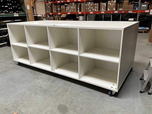 Showroomkast - afbeelding 1 van  5