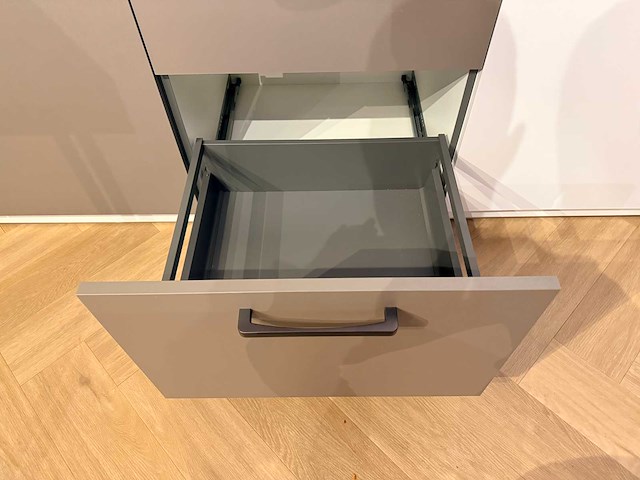 Showroomkeuken met apparatuur - afbeelding 14 van  29