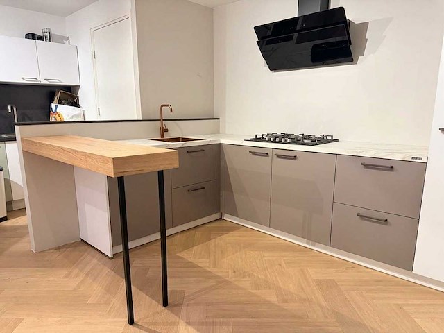 Showroomkeuken met apparatuur - afbeelding 12 van  29