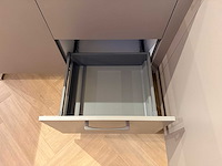 Showroomkeuken met apparatuur - afbeelding 28 van  29