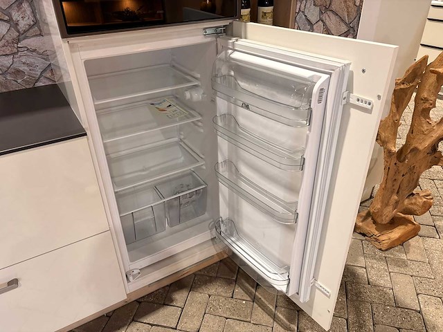 Showroomkeuken met apparatuur - afbeelding 7 van  21