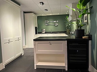 Showroomkeuken met apparatuur - afbeelding 2 van  6