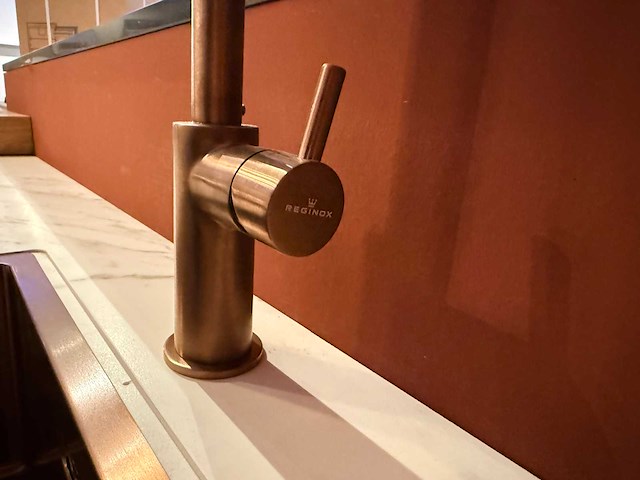 Showroomkeuken met apparatuur - afbeelding 2 van  24