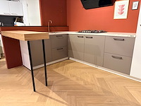 Showroomkeuken met apparatuur - afbeelding 19 van  24
