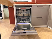 Showroomkeuken met apparatuur - afbeelding 20 van  24