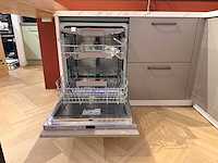 Showroomkeuken met apparatuur - afbeelding 21 van  24