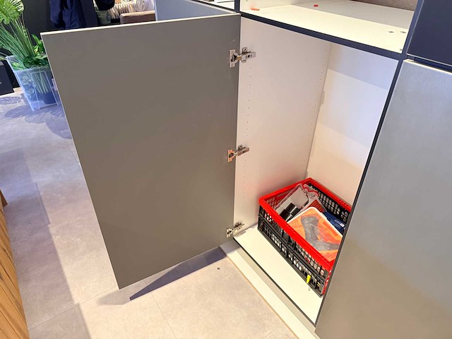 Showroomkeuken met apparatuur - afbeelding 10 van  22