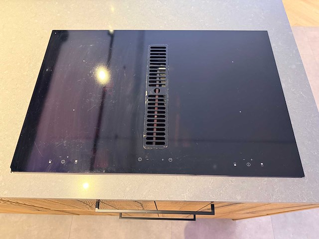 Showroomkeuken met apparatuur - afbeelding 21 van  22