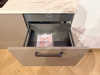 Showroomkeuken met apparatuur - afbeelding 10 van  20