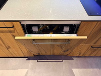 Showroomkeuken met apparatuur - afbeelding 1 van  7