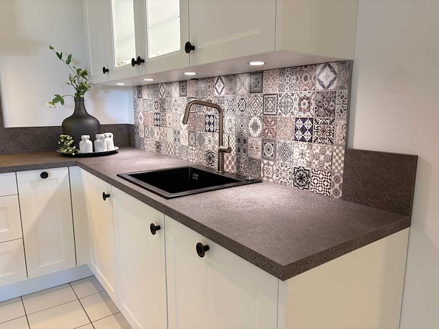 Showroomkeuken met beko/novy apparatuur - afbeelding 4 van  23