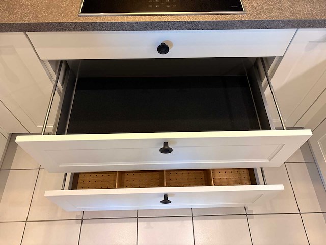 Showroomkeuken met beko/novy apparatuur - afbeelding 11 van  23