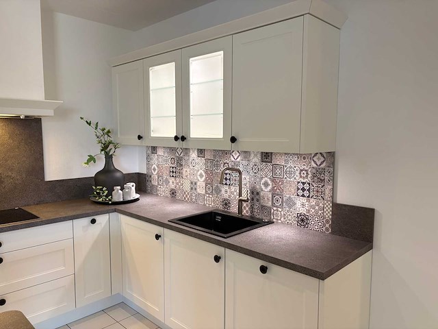 Showroomkeuken met beko/novy apparatuur - afbeelding 7 van  23