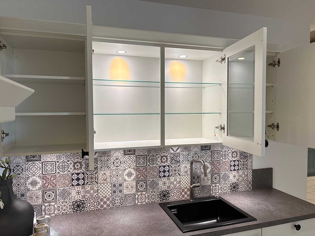 Showroomkeuken met beko/novy apparatuur - afbeelding 19 van  23