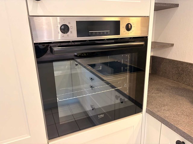 Showroomkeuken met beko/novy apparatuur - afbeelding 23 van  23