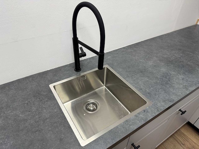 Showroomkeuken met pelgrim apparatuur - afbeelding 17 van  30