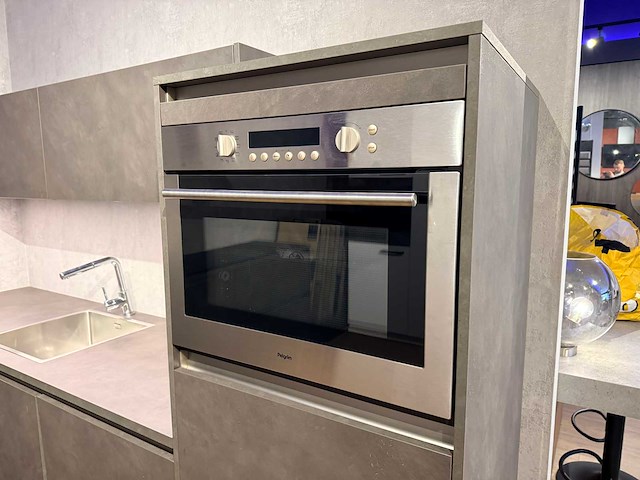 Showroomkeuken met pelgrim apparatuur - afbeelding 14 van  28