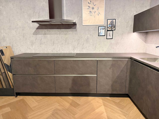 Showroomkeuken met pelgrim apparatuur - afbeelding 19 van  22