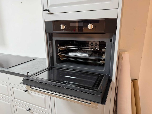 Showroomkeuken met pelgrim apparatuur - afbeelding 15 van  27