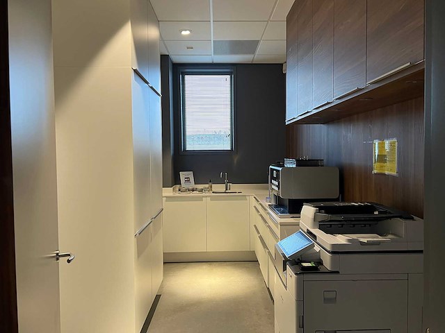 Showroomkeuken met siemens apparatuur - afbeelding 1 van  21