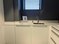 Showroomkeuken met siemens apparatuur - afbeelding 19 van  21