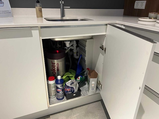 Showroomkeuken met siemens apparatuur - afbeelding 15 van  15