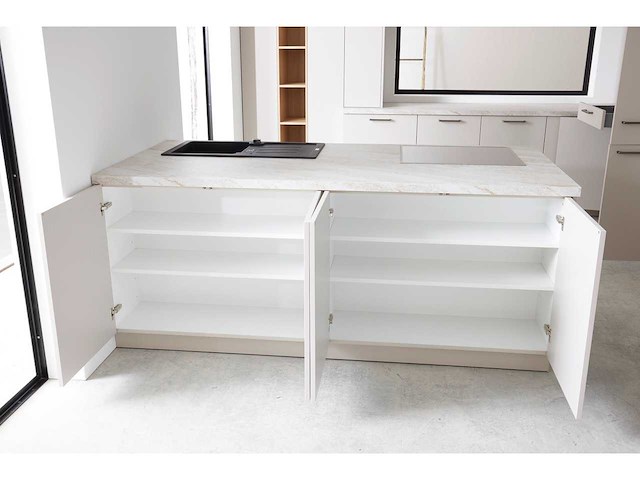 Showroomkeuken schüller collectie 2026 - afbeelding 6 van  16