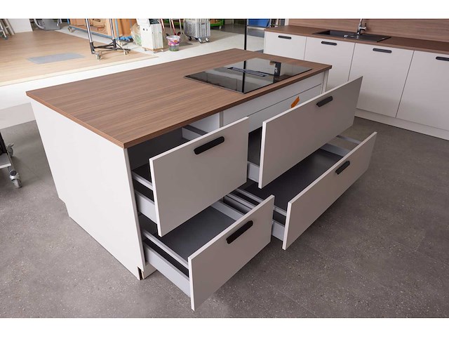 Showroomkeuken schüller collectie 2026 - afbeelding 8 van  22