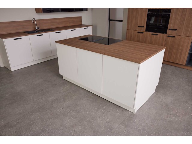 Showroomkeuken schüller collectie 2026 - afbeelding 19 van  22