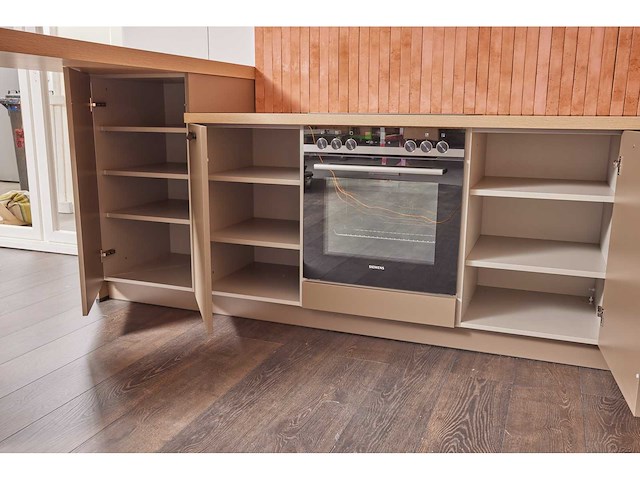 Showroomkeuken schüller collectie 2026 - afbeelding 15 van  18