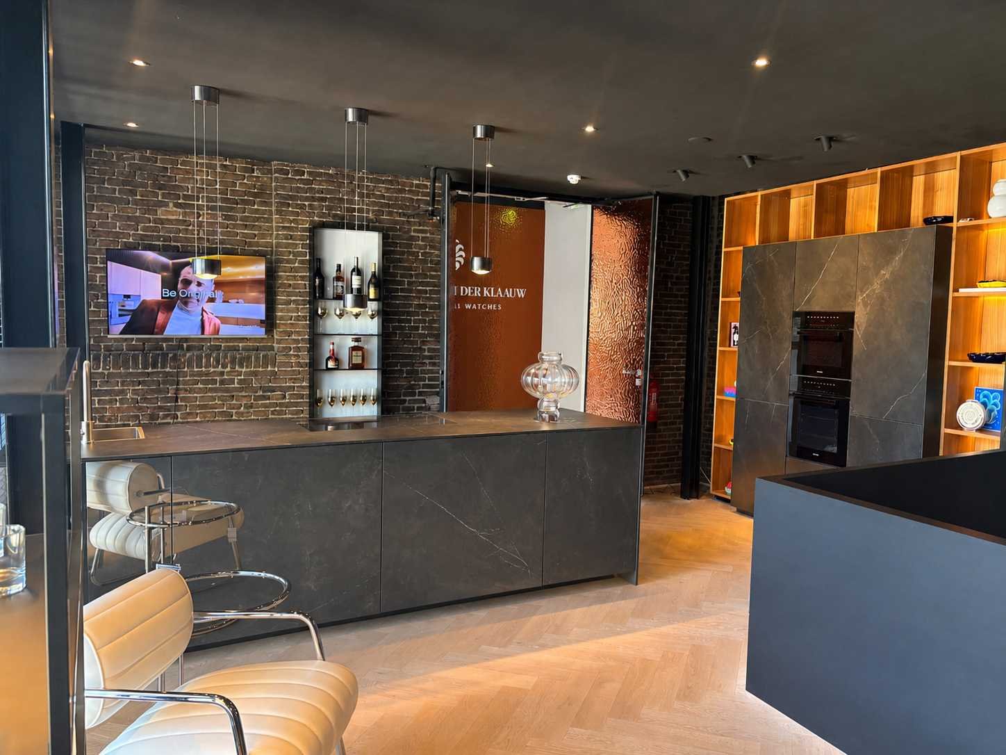 (showroom)keukens, keukenapparatuur en toebehoren